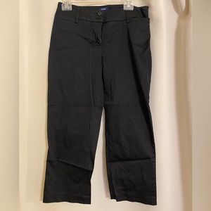 Black capris size 7